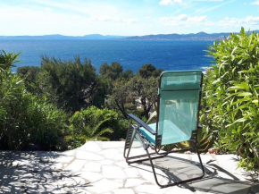 Duplex, vue panoramique sur la Méditerranée, piscine, garage
